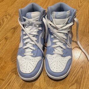 Nike High-Top Sneakers in White and Blue